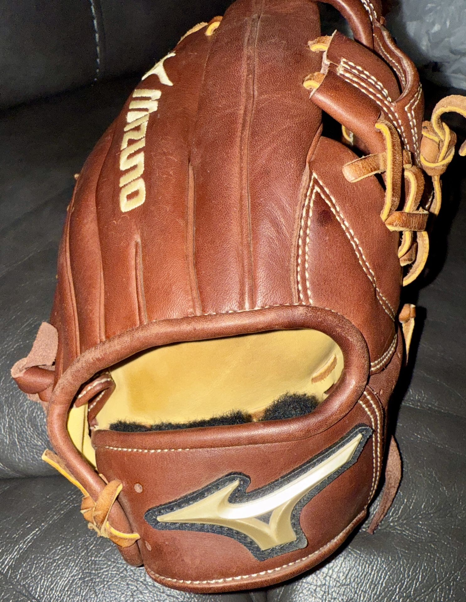 Mizuno Baseball Glove 11.5 