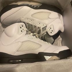 Jordan 5 Retro White And Black 