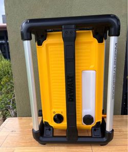 DEWALT 2100 PSI / 1.2 GPM Electric Pressure Washer