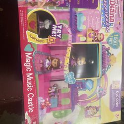 Love, Diana Fashion Fabulous Magic Music Castle Playset