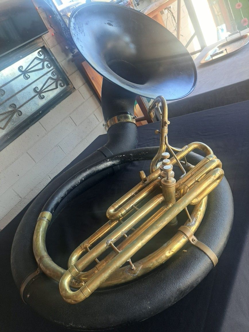Sousaphone (Tuba)