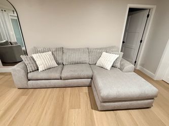 Gray Fabric Sectional Sofa with Chaise