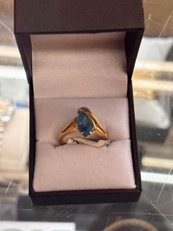 Ladies ring 14k