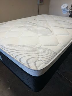 Pillow top queen for sale