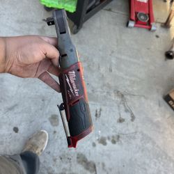 Milwaukee half-inch electric ratchet