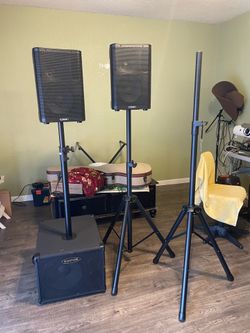 QSC CP8 powered speakers PA System 12”subwoofer
