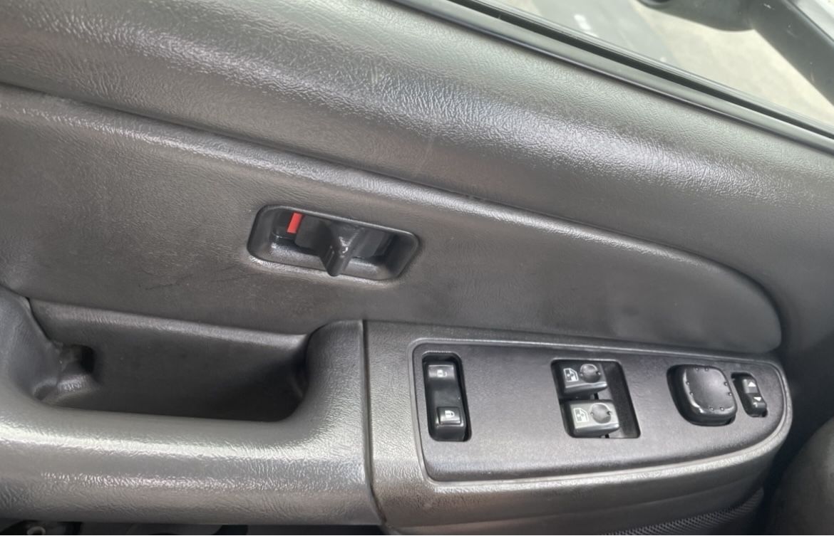 Front Door Panels Fit 03-06 Chevy GMC Trucks Or Suv
