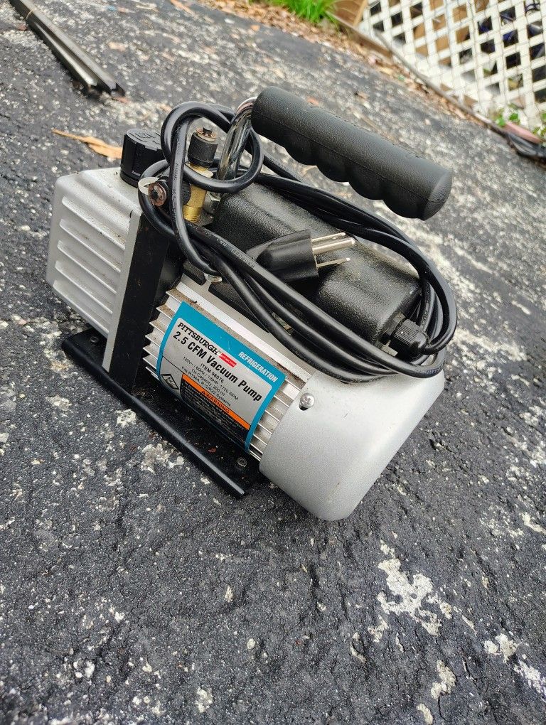 Pittsburgh Automotive 2.5 CFM Vacuum Pump