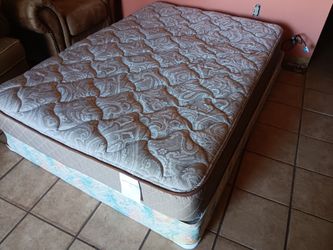 Full-size Mattress and Boxspring With Free Delivery!