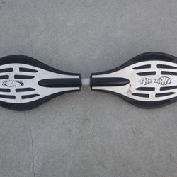 The Wave street surfboard (NO WHEELS)