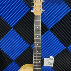 2 Acoustic Guitars On Good Condition $150 Each Or If You Take Both Il Give You A Better Price 