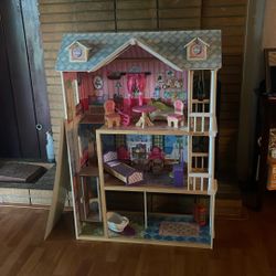 Doll House 4ft $25