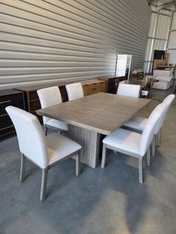 Goodwin Dining Table and 6 Chairs
Costco dining table set

Great quality and nice dining set 6 chairs, like new, does has some small details on the co