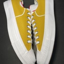 CONVERSE ALL STAR  Size 9.0 M/ 11 .0 Women .