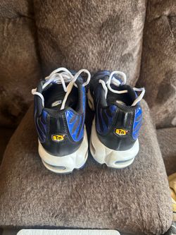 Nike air maxes
