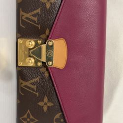 Louis Vuitton Wallet 