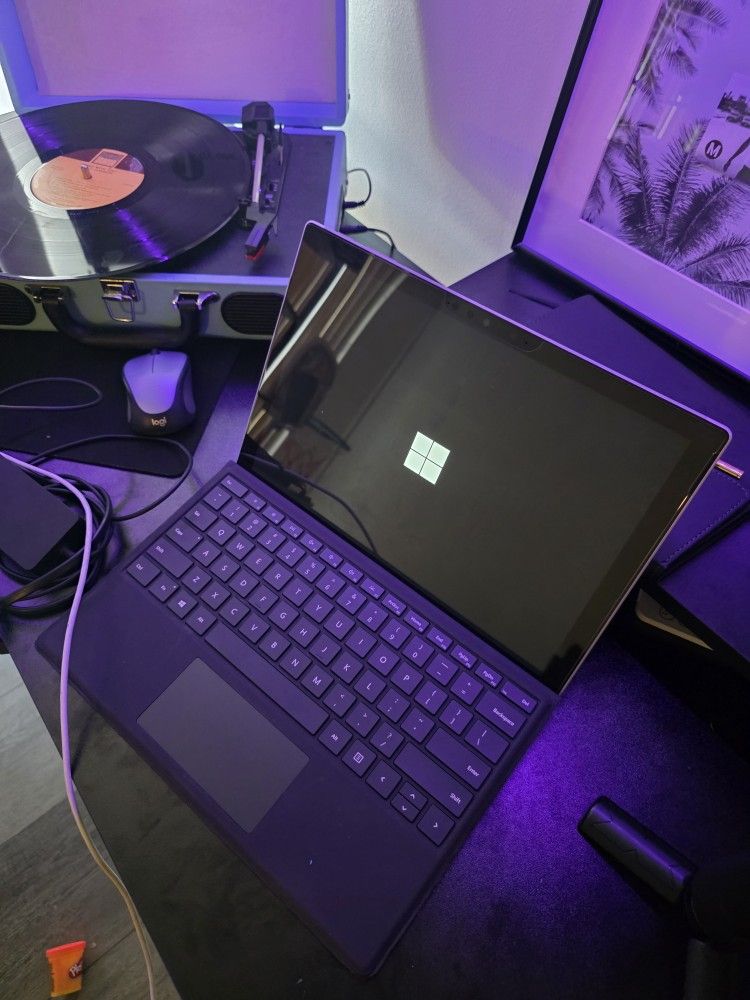 Microsoft I7 Surface PRO 300 OBO