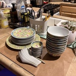 Vintage Mun Shou Yellow Longevity Plates, Bowls, Misc. 