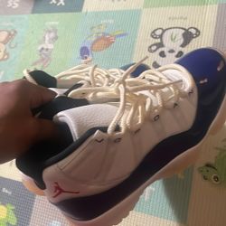 Rare Jordan 11 Sz 8 250