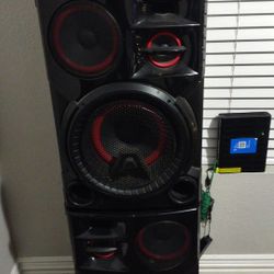LG XBOOM 3500 Watt Entertainment System