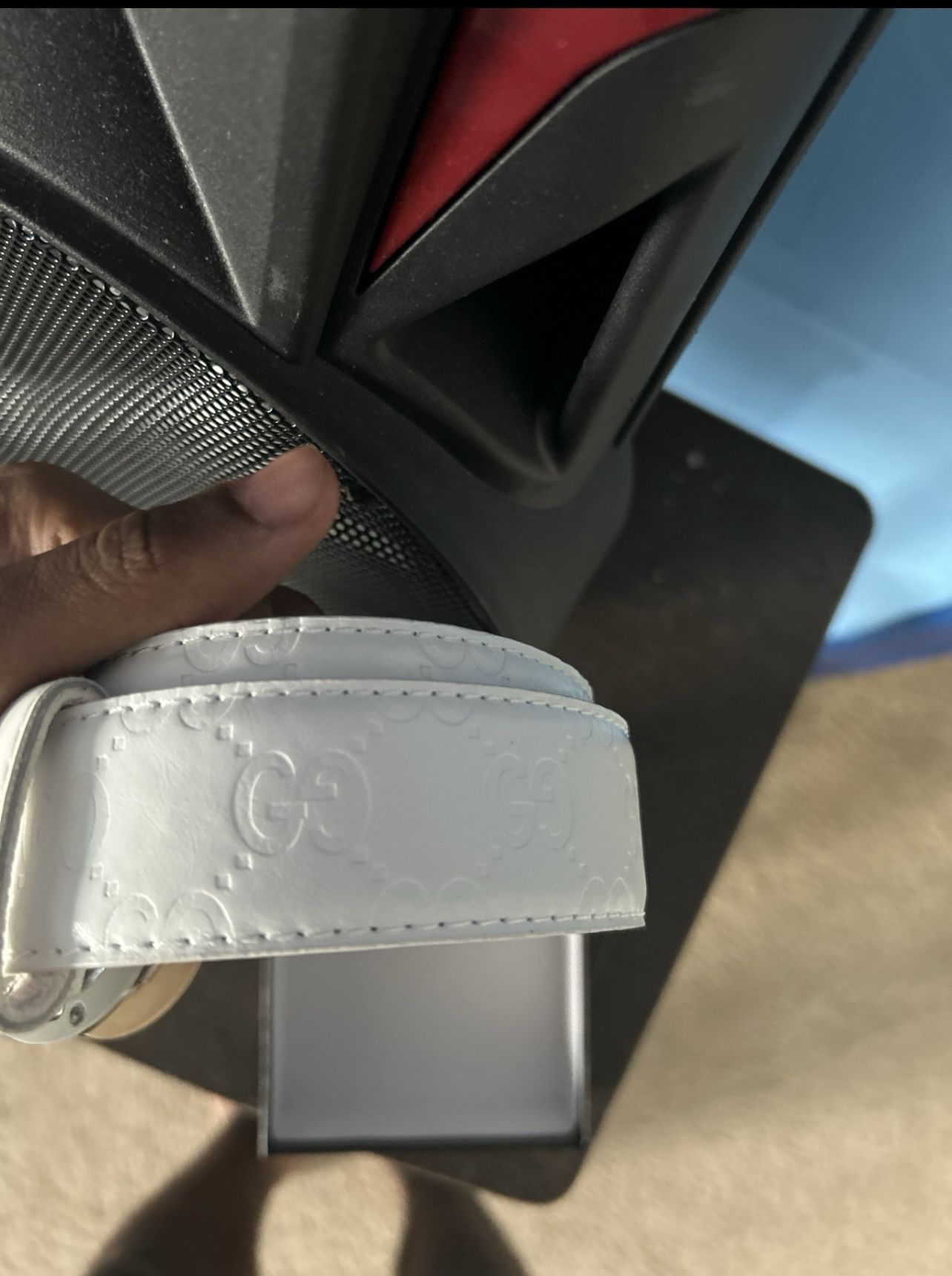 Brand new never worn gucci belt - www  display picture 1