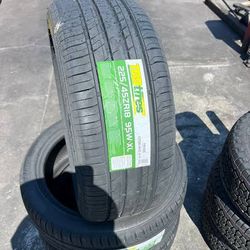 225/45/18 New Set Of Tires 