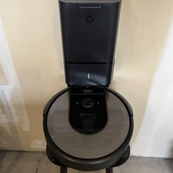 Blue Tooth iRobot Vacuum Cleaner 