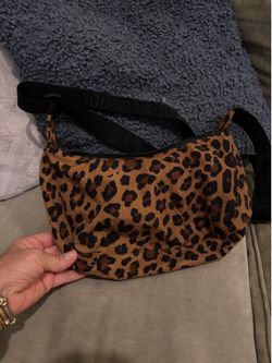 Baggy leopard print nylon crossbody bag