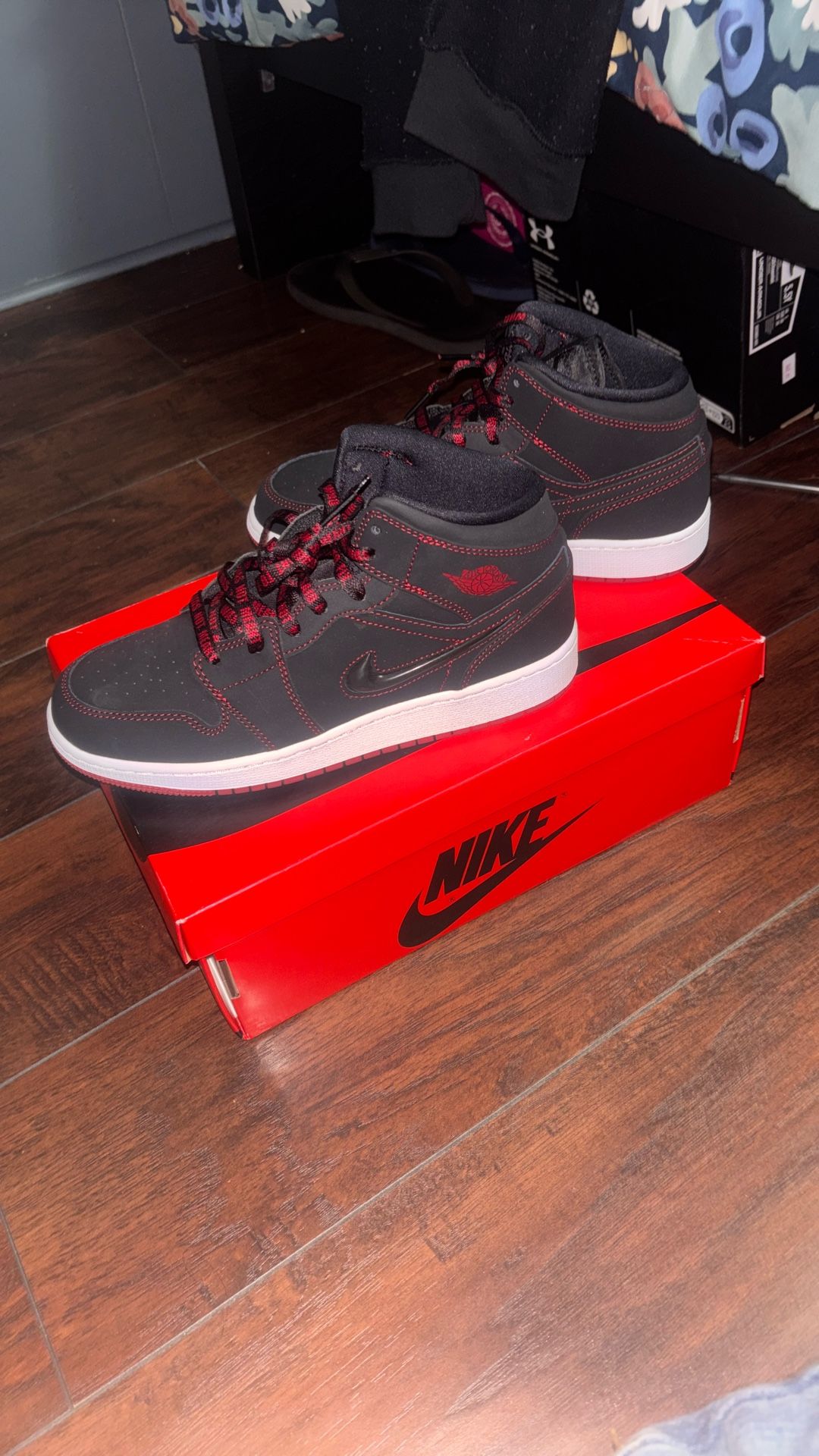 Air Jordan 1 Mid Fearless