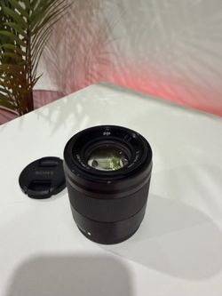 Sony E 50mm f/1.8 OSS Lens (SEL50F18)