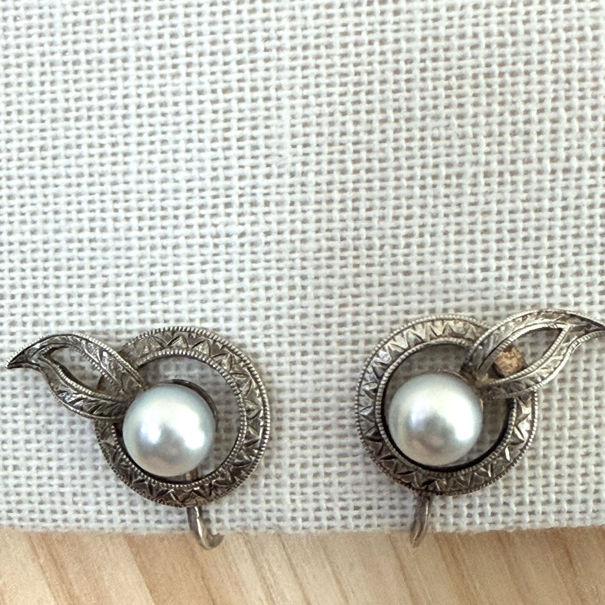 Vintage Sterling Silver Pearl Screw-Back Earrings