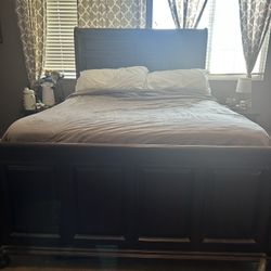Queen Size Bedroom Set 