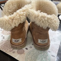 Ugg Girl’s Boots .
