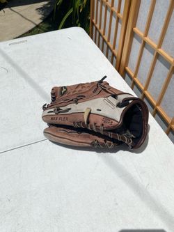 Gd. Cond. Mizuno (Lefty) 11.5”Soft/Baseball Glove