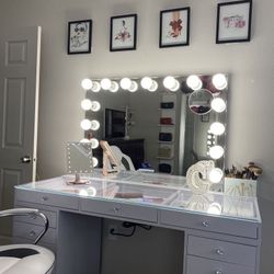 Vanity That Every Girl Needs 