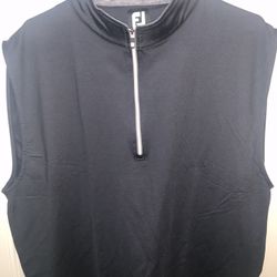Men’s Footjoy Sleeveless 1/2 Zip Pullover!!