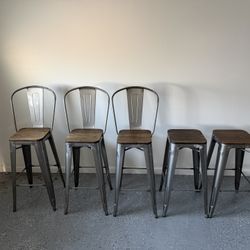 3 High Chairs & 2 Stools