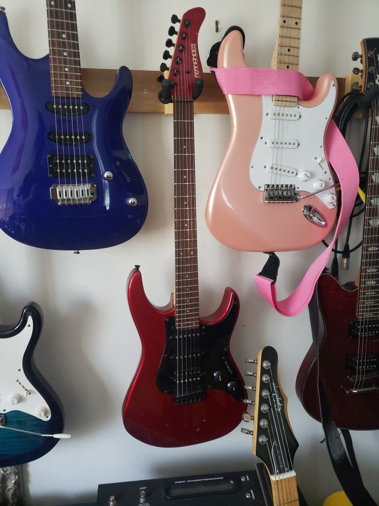 Fernandes Red Strat SSH