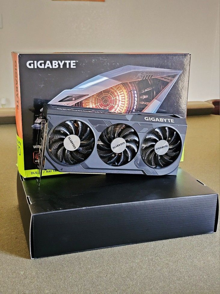 GIGABYTE GeForce RTX 4070 WINDFORCE OC Graphics Card, 3X WINDFORCE Fans, 12GB 192-bit GDDR6X