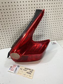 2011 2014 NISSAN YUKE RIGHT SIDE TAIL LIGHT OEM