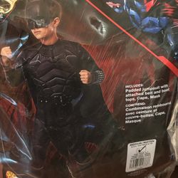 HALLOWEEN COSTUME - BATMAN