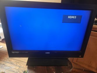 Vizio Flat Screen LCD TV
