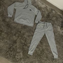 Sweatsuit 