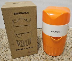 Bnunwish - Professional Manual Orange Squeezer