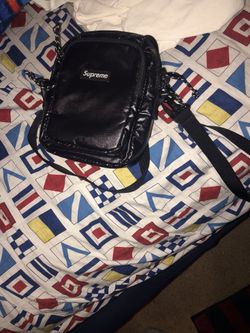 black supreme bag