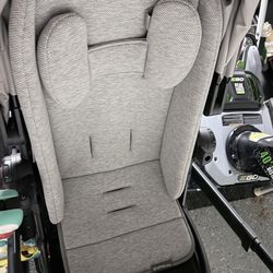 Infant snug seat / Uppababy Vista Seat Insert