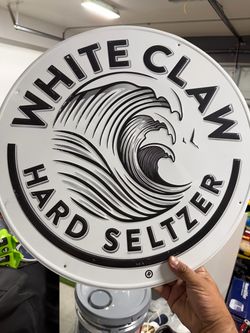 White claw sign