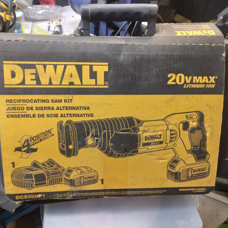 Dewalt DCS380P1 Reciprocating Saw Kit 20 Volt for Sale in New Haven, CT  OfferUp