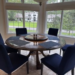 6 Chairs 