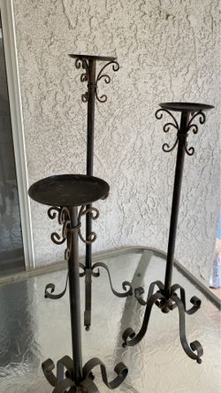 Candelabros. Stands